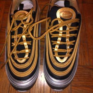 Women's AIR MAX 97 SE GOLD AND SILVER